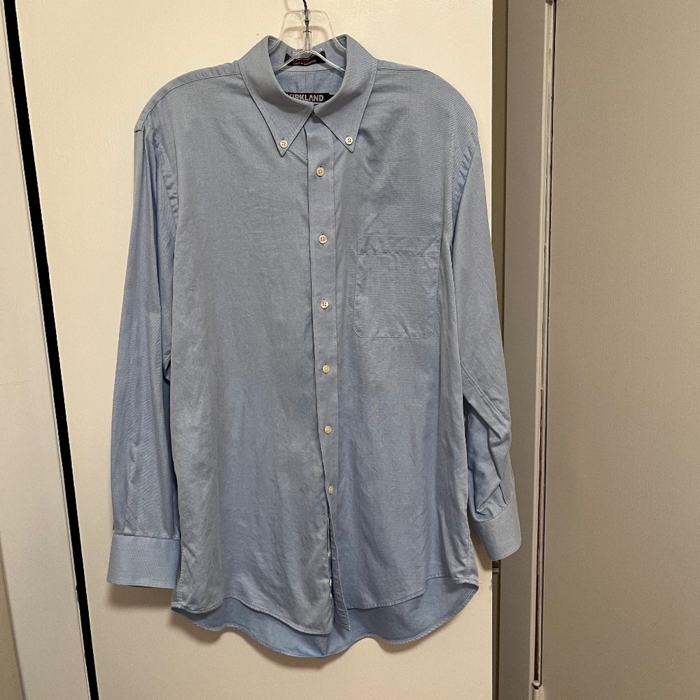 Dress shirt light blue 15.5-32 button down collar BB205